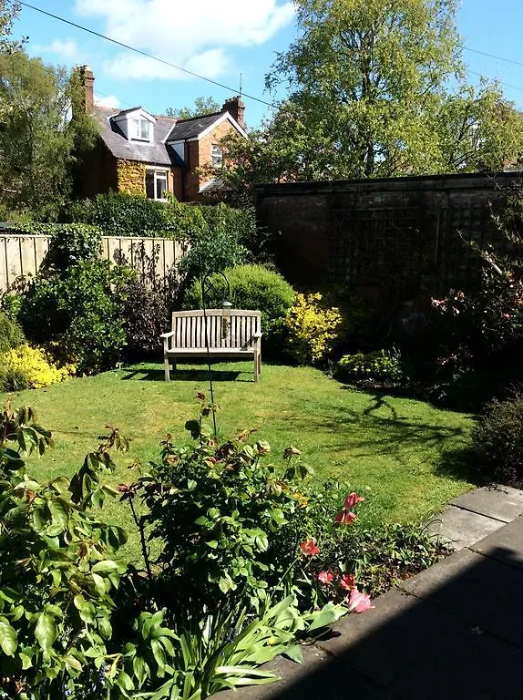 Belfast B&B 0*,