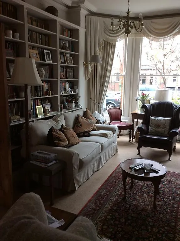 Bed & Breakfast Belfast B&B